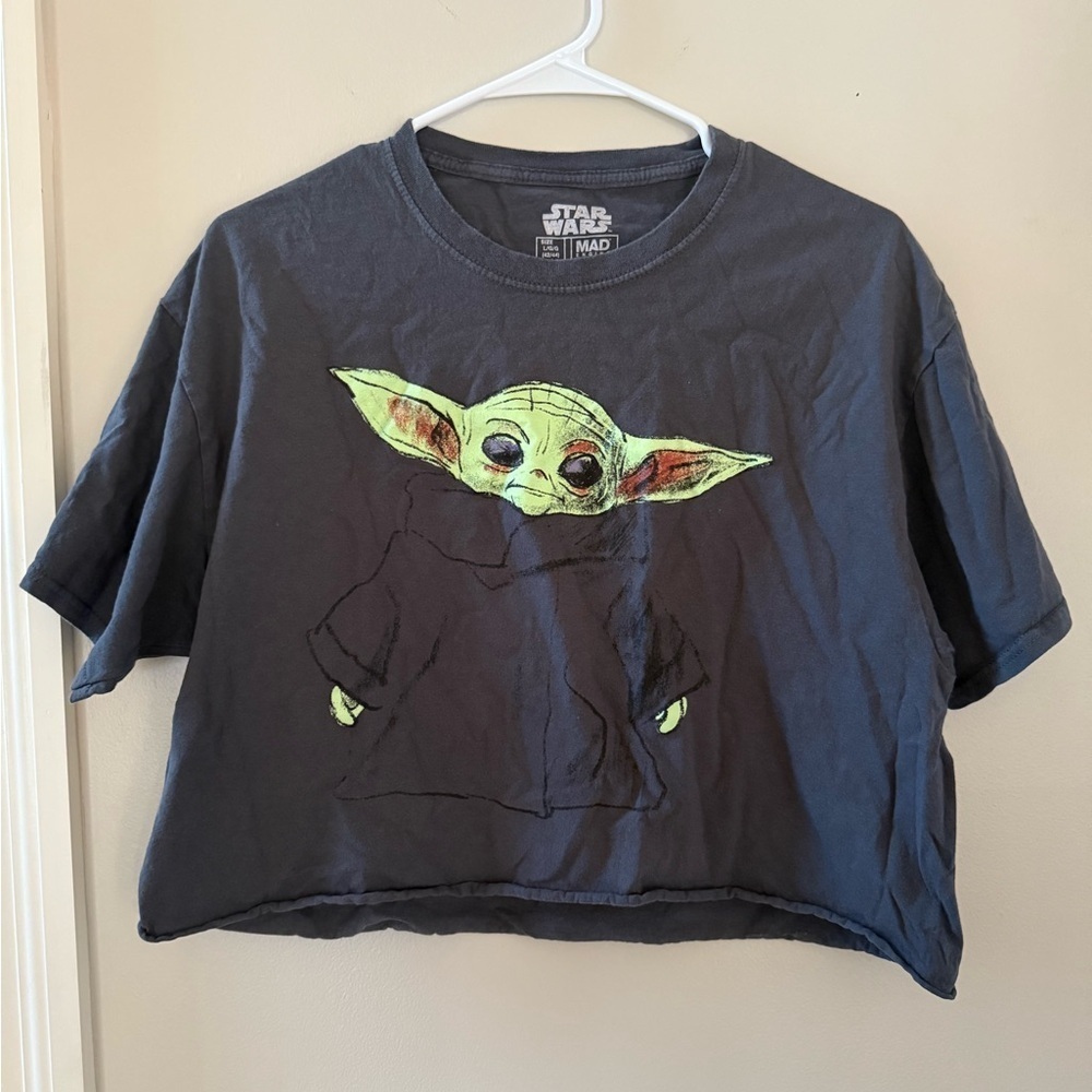 Star Wars Women’s Cute Cropped T-Shirt - Gray with Yoda Design- Size Large